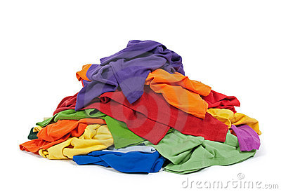 hoop-van-kleurrijke-kleren-16818136